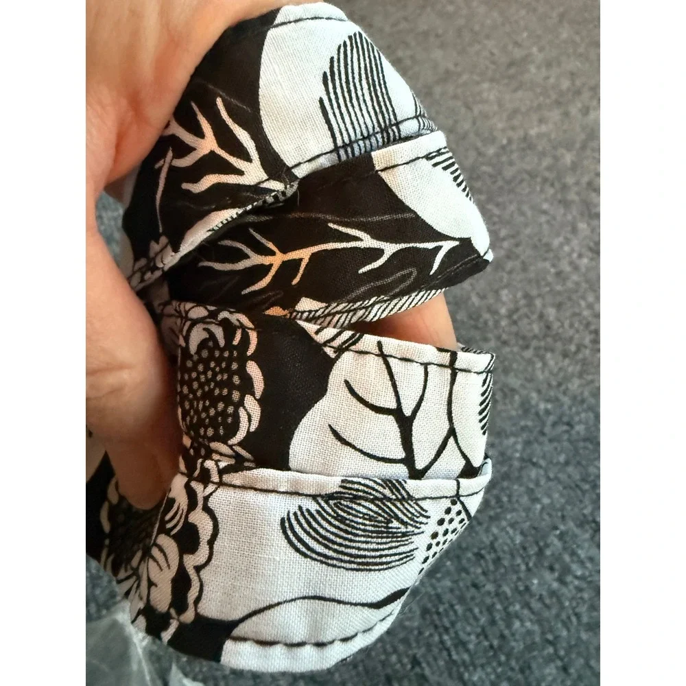 Vera Bradley Wide Lanyard Bedford Blooms Black White Floral 26737-R80 NWT